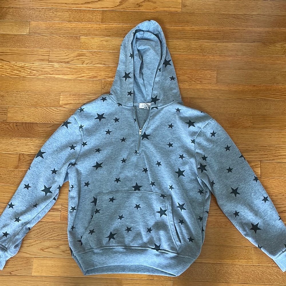 Star cropped hoodie
